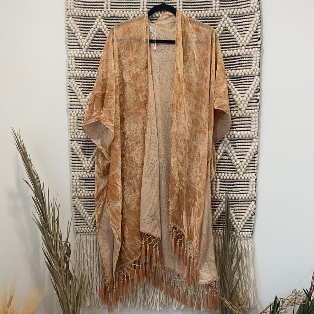Warm beige burnout velvet duster